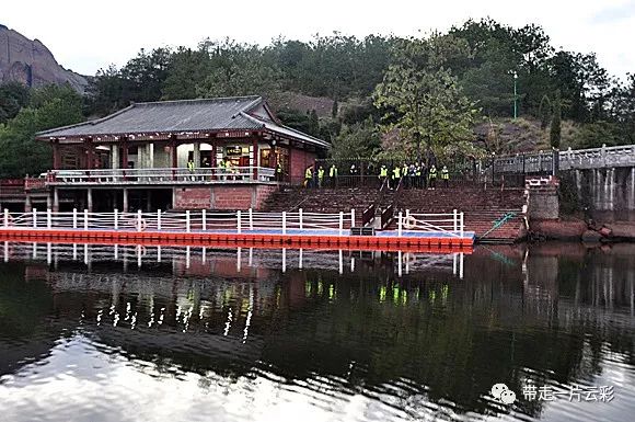 莫遣旁人惊去下一句,莫遣旁人惊去下一句是什么