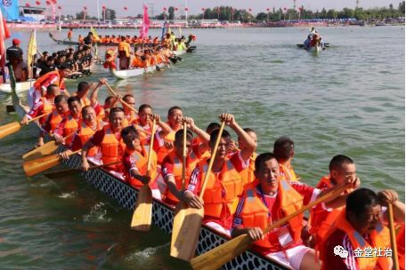 街道龙舟赛视频,龙舟嘉年华集市