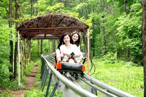 吉林滑雪场日出,吉林夏季营业滑雪场