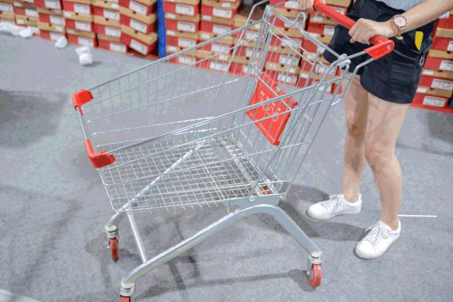 全场1折起！特步、金利来、碟愫、莱尔斯丹鞋子大特卖，最便只要50元！