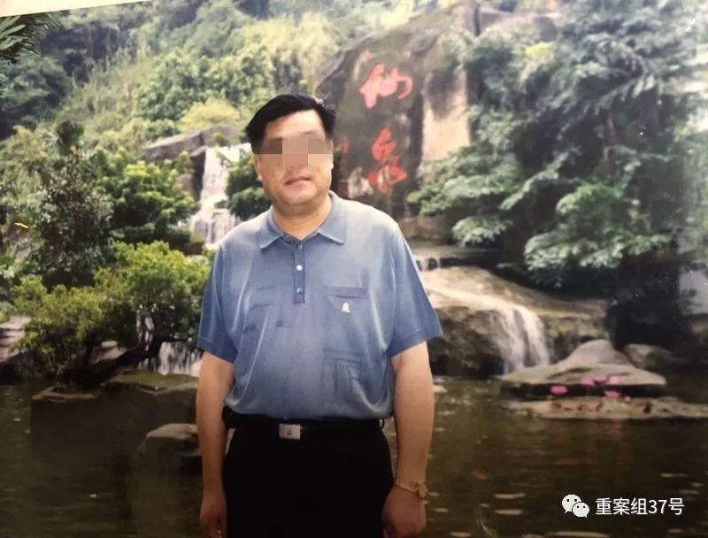 落马局长退休前任企业顾问：每月1万元薪酬、2条工作烟