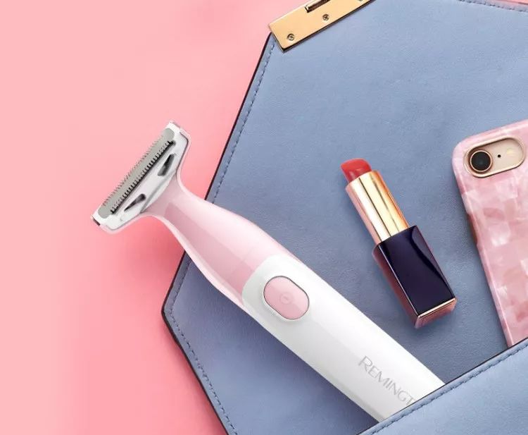 夏天出门穿衣服忘记穿裤子了,夏天到了穿毛裤