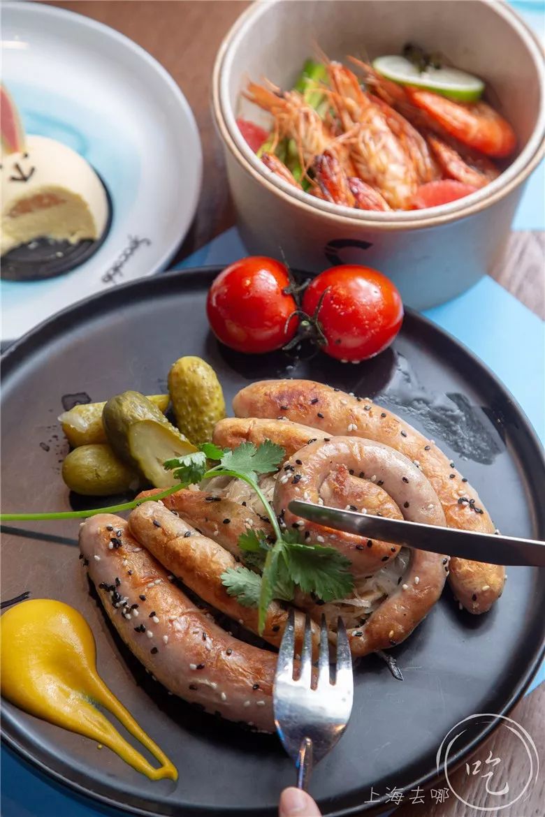 浦东新地标480米,上海浦东逛吃一条街