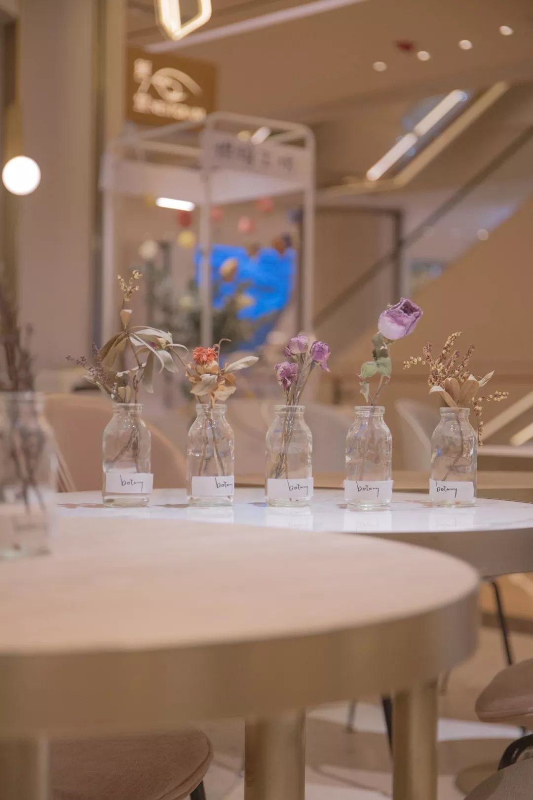 浦东新地标480米,上海浦东逛吃一条街