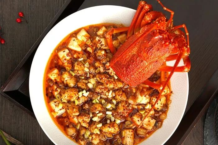 浦东新地标480米,上海浦东逛吃一条街