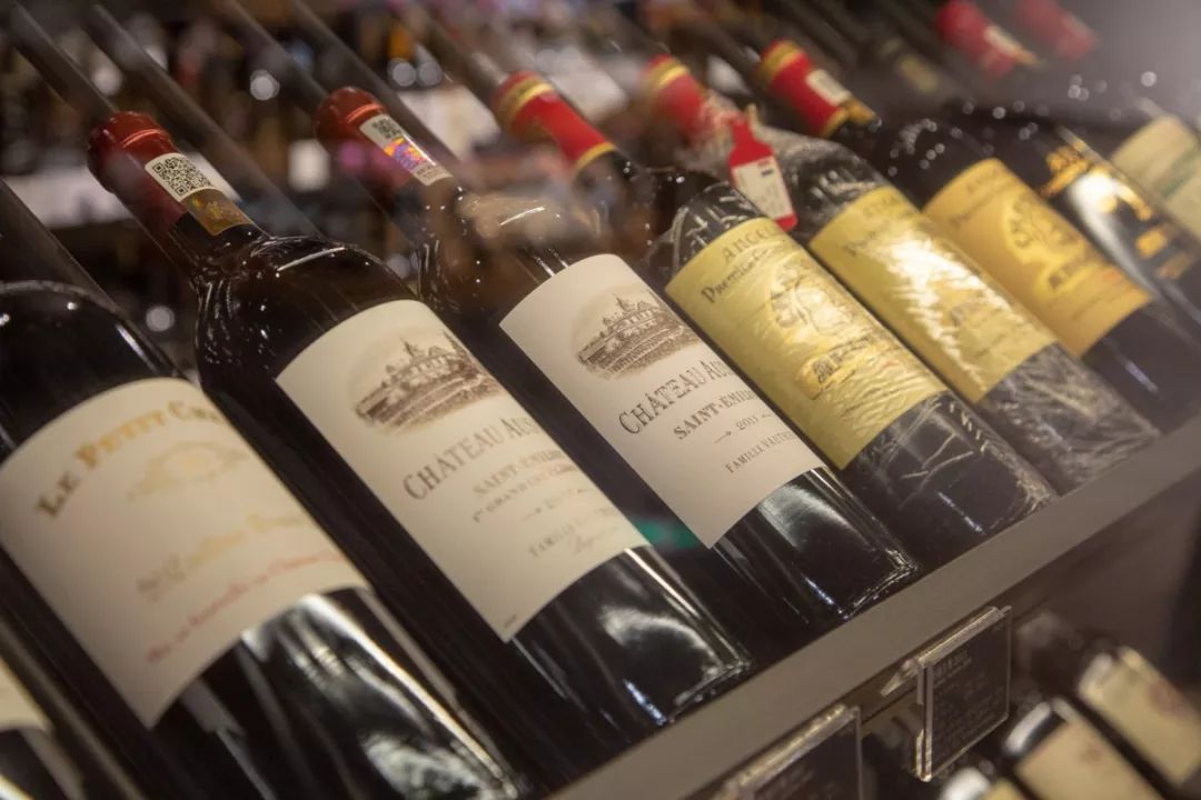 浦东新地标480米,上海浦东逛吃一条街