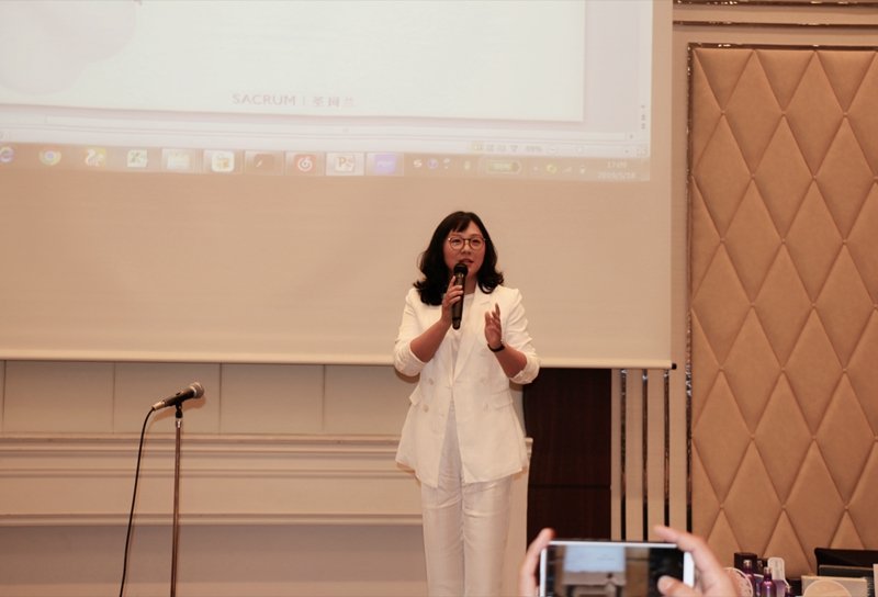 这个进口品牌带几百个渠道商游日本要深挖中国化妆品店