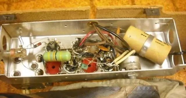 「无线电史话」足球迷专属“记分卡”收音机，1965年这款5电子管产品制造商成谜