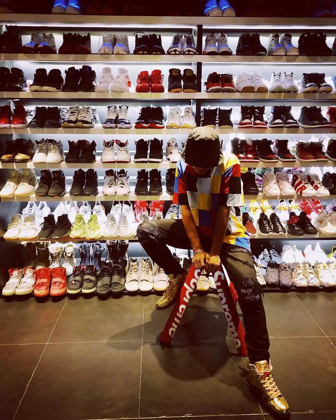 鎷ユ湁鏃犳暟鐞冮瀷,鍧愭嫢涓婁嚎鏄庢槦鐞冮瀷鐨勪汉