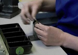 锁怎么一提就锁上呢,锁怎么弄才能从里面反锁不了