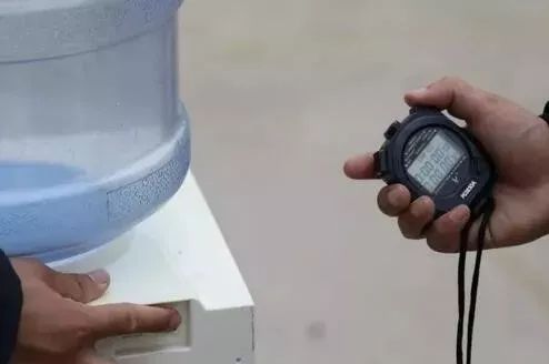 消防知识露天燃烧的危害,消防饮水机灭火