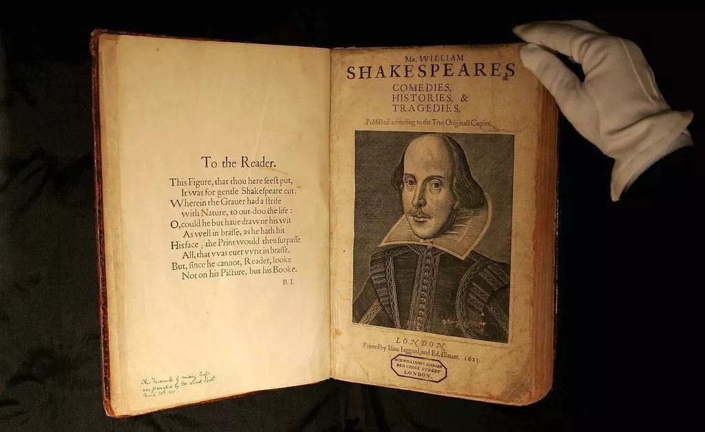 全球纸书出版回暖，那些迷之好看的装帧与批注艺术就交给这篇极简史了