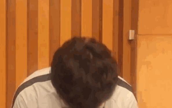 韩国队脚踩奖杯事件道歉,韩国队夺冠后踩熊猫杯