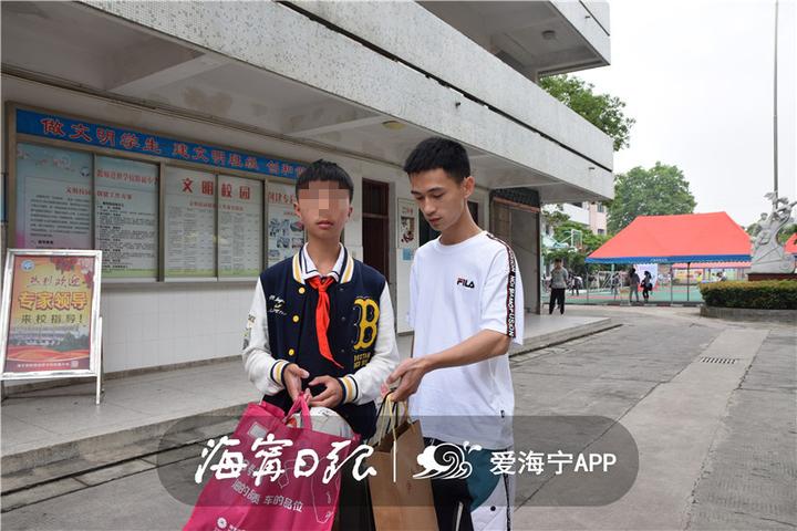 今天，海宁有61个小朋友收到神秘礼物，圆“小谨慎愿”