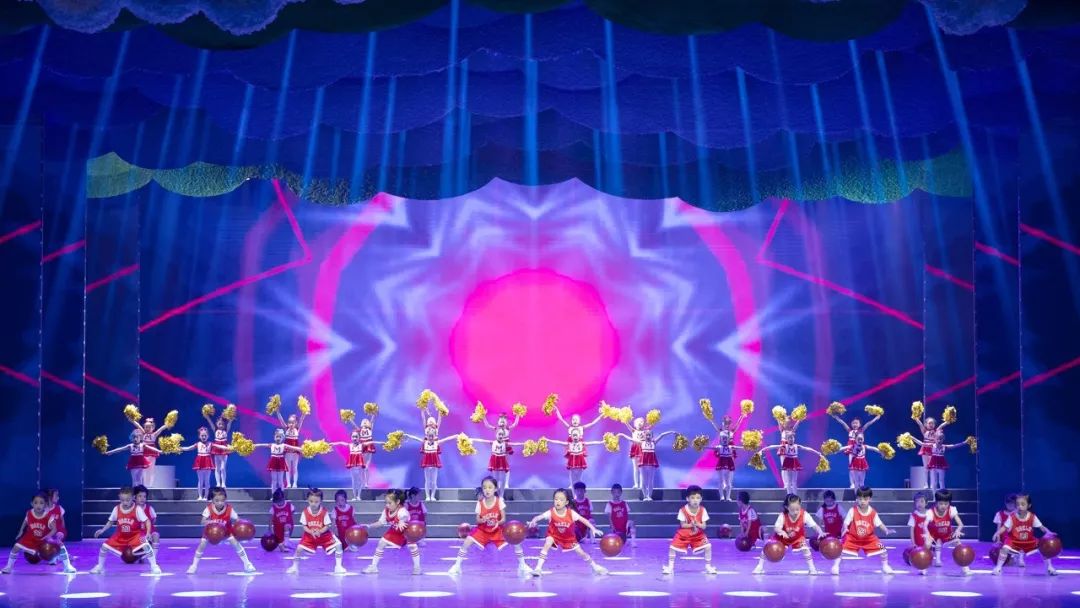 高清大图：“蓝天娃”精彩演绎《同在蓝天下》，向全国小朋友献礼