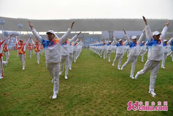 青岛港第四十五届职工运动会,干第一争第一创一流