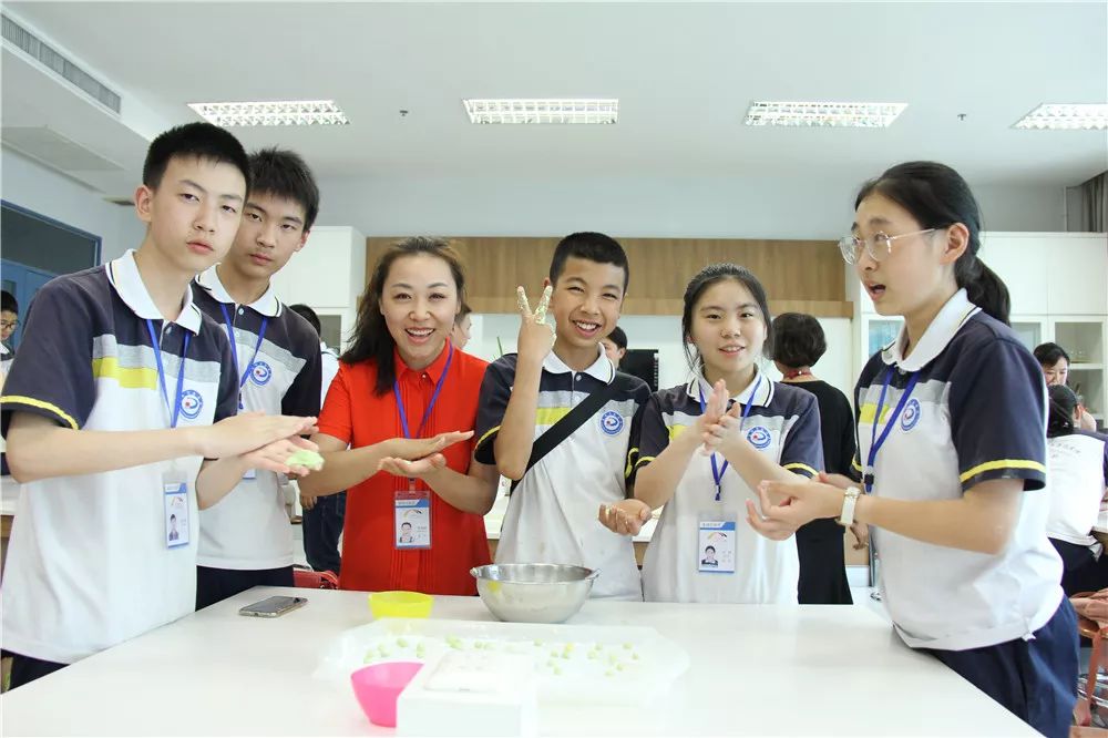 泰国沟通｜万中遇上易三仓，这个夏天太美好！