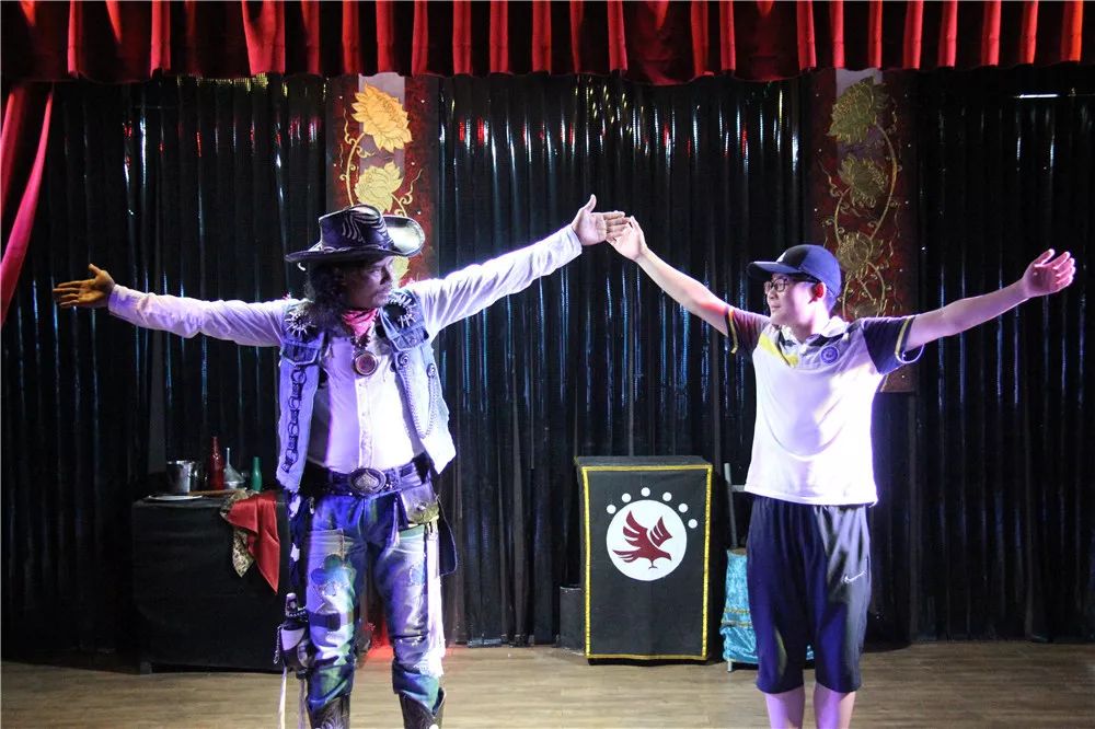 泰国沟通｜万中遇上易三仓，这个夏天太美好！