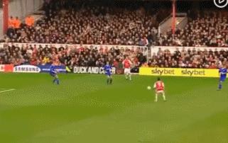 “摩托少年”雷耶斯——左脚能奏响萨克斯乐曲