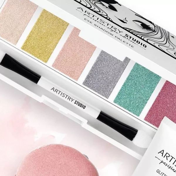 埃菲尔铁塔杏粉色,埃菲尔铁塔艺术风格