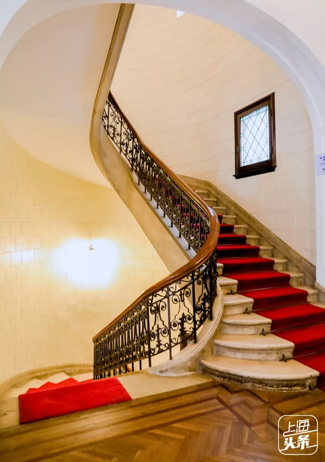 去处|雨你有瓜！你知道吗，魔都的楼梯都能美成这个亚子