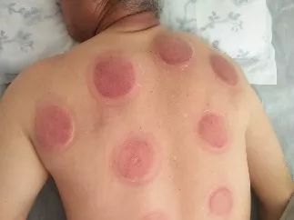 中国农村第一村医,第一村医服务基层群众