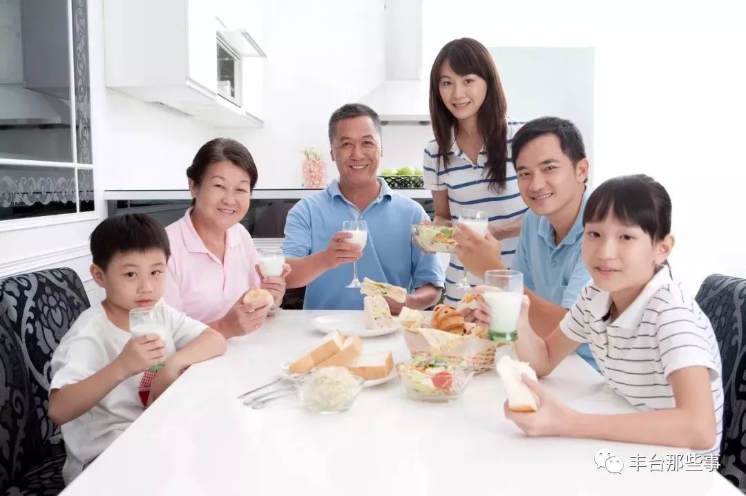 OMG！拿下万千家庭，一口就上瘾~~仅有1/1000的人才能喝到的“奶中贵族”，竟然是它