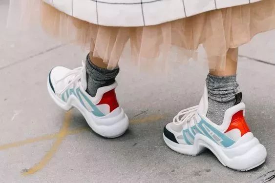 目前最实用的球鞋品牌是哪个,各大球鞋品牌哪个最强