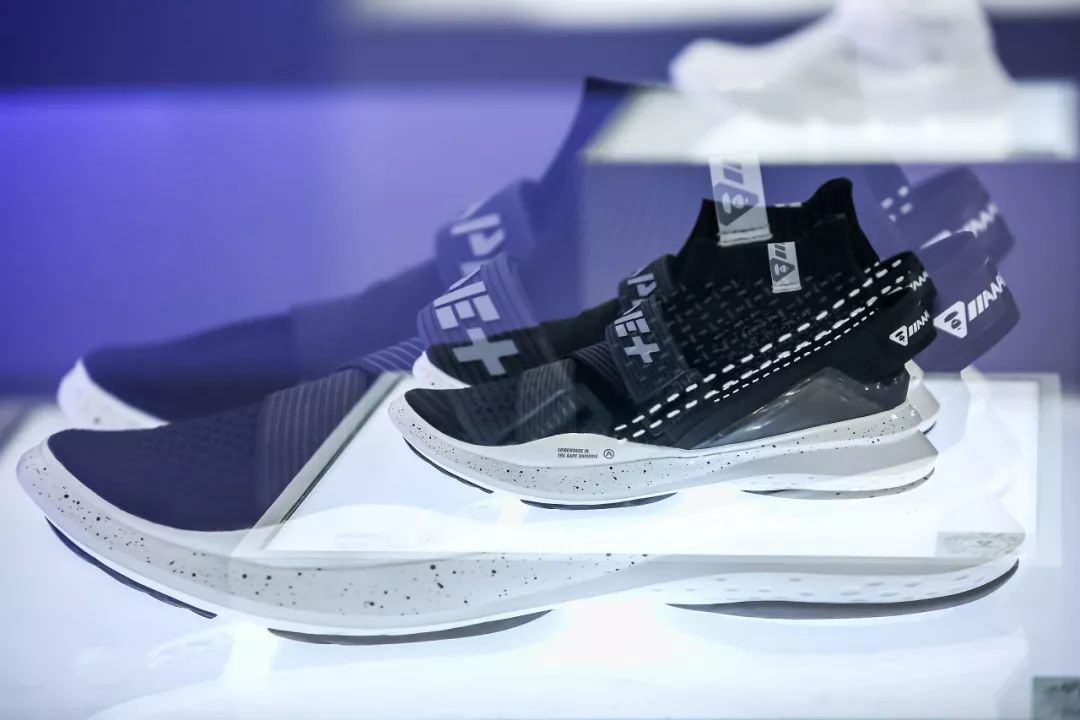 目前最实用的球鞋品牌是哪个,各大球鞋品牌哪个最强