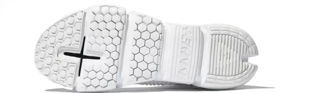 目前最实用的球鞋品牌是哪个,各大球鞋品牌哪个最强