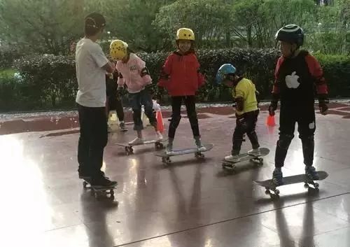 陪孩子做作业又气又笑,教孩子做作业气得心肌梗死