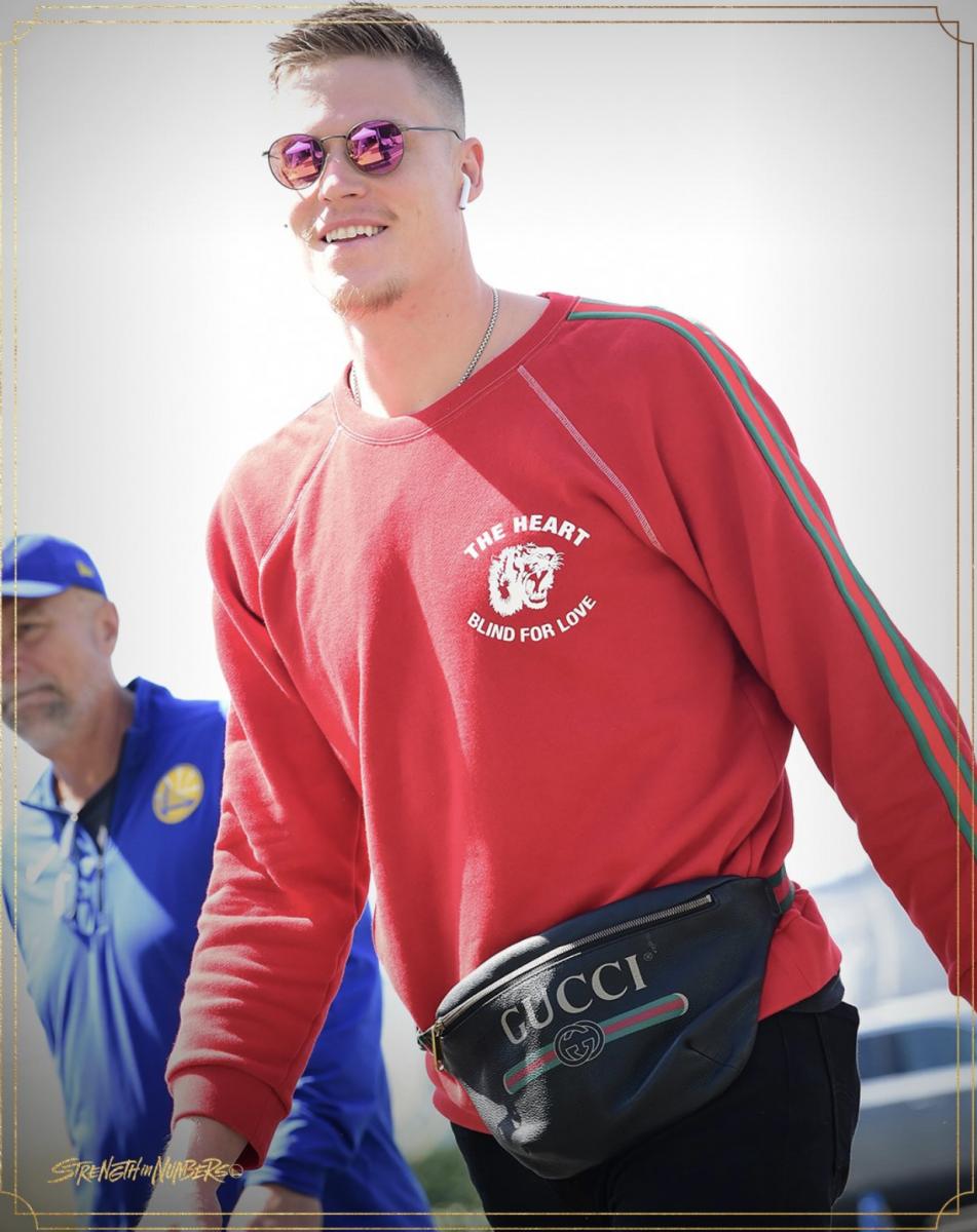 勇士入场照,勇士官方晒季前照