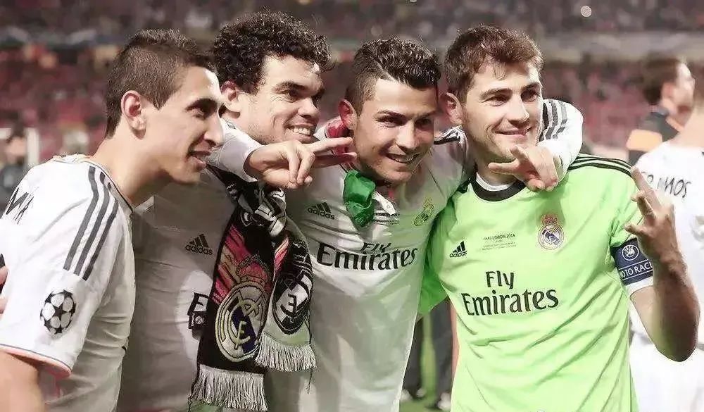 布冯对卡西切赫的评价,布冯卡西扑救