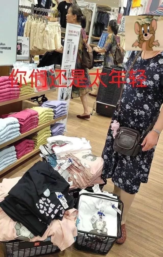 优衣库kaws为什么受欢迎,优衣库x和kaws哪个好用