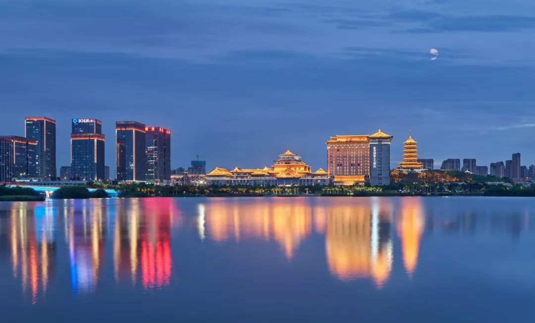 鍘﹂棬璞敓娴锋櫙閰掑簵,鍘﹂棬椤剁骇鍝佺墝閰掑簵