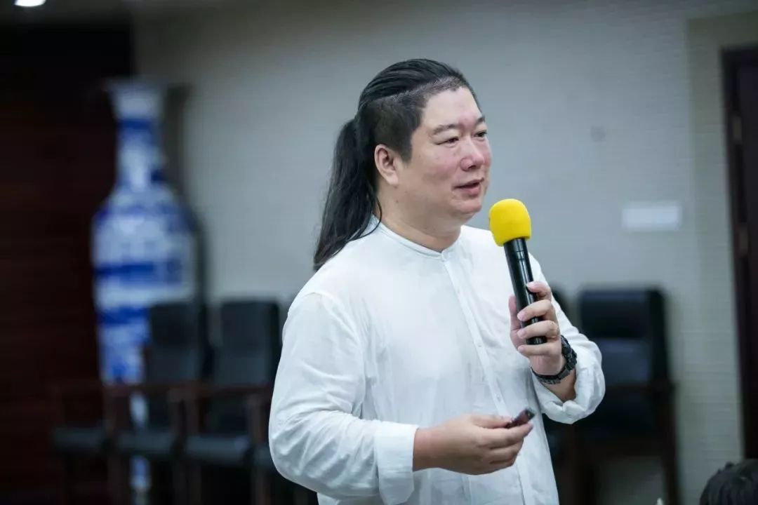 FM91.2蒲公英小记者团开团啦！首期实践带孩子探秘郑州电台