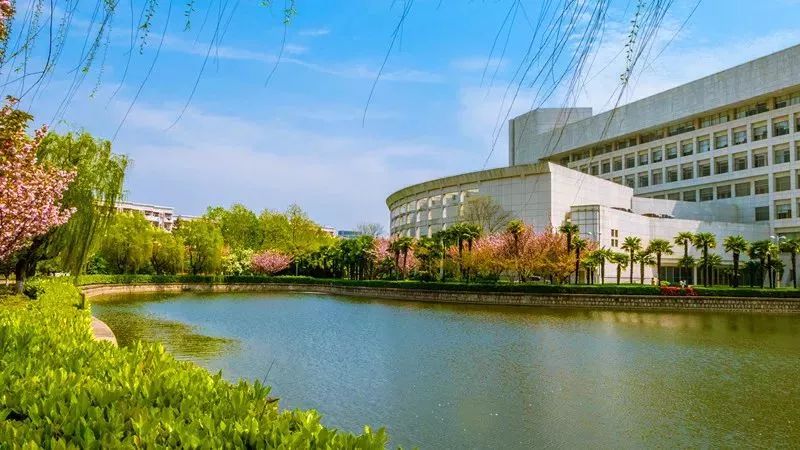 欢迎乘坐时光机！这里是上海大学宝山校区
