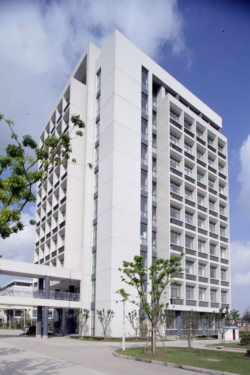 欢迎乘坐时光机！这里是上海大学宝山校区