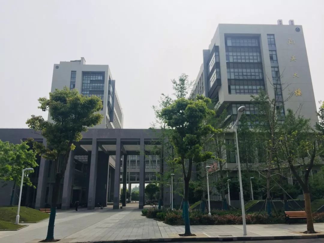 欢迎乘坐时光机！这里是上海大学宝山校区