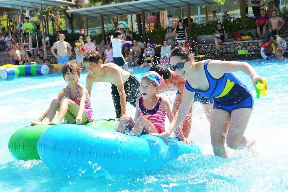 造浪池水滑梯,造浪池最好玩的水上乐园