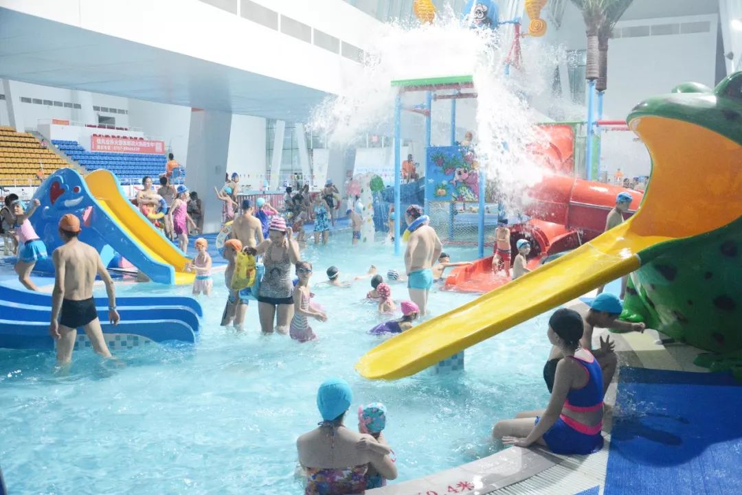 造浪池水滑梯,造浪池最好玩的水上乐园