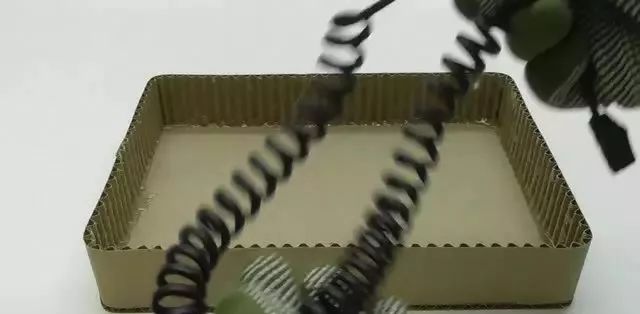 纸板箱做电话机,自己用纸板制作电话机视频