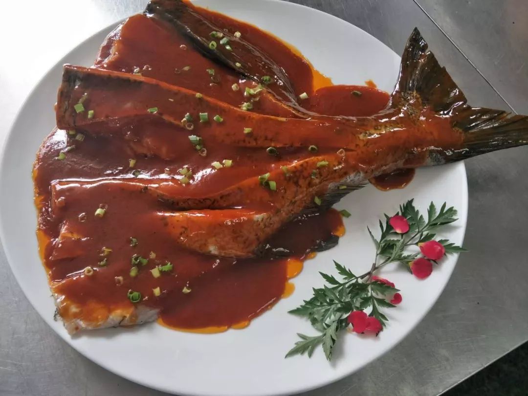 沙滩篝火啤酒狂欢,海边篝火夜晚狂欢