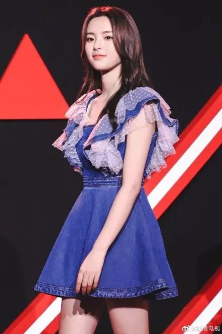 超越妹妹的视频,超越妹妹出道以前照片