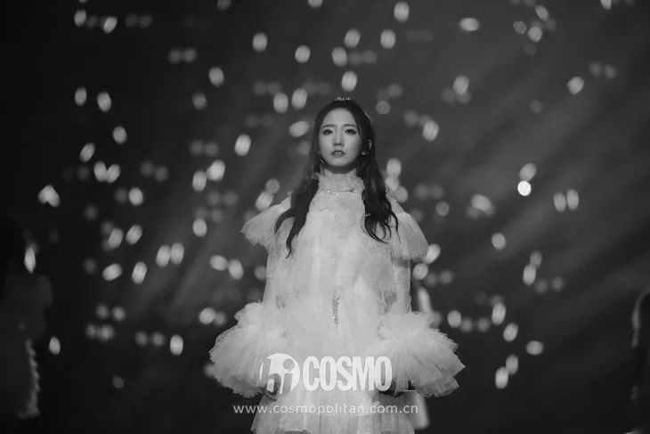 超越妹妹的视频,超越妹妹出道以前照片