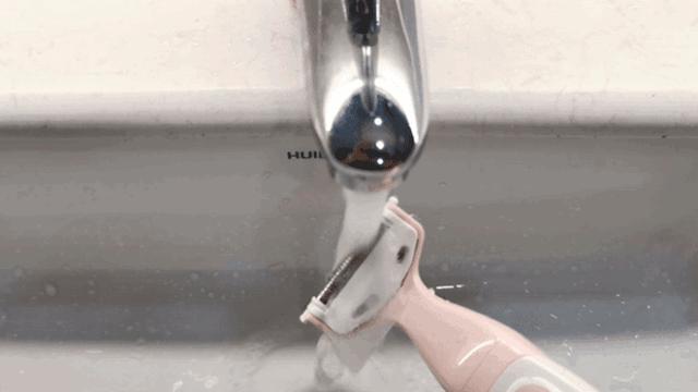 夏天出门穿衣服忘记穿裤子了,夏天到了穿毛裤