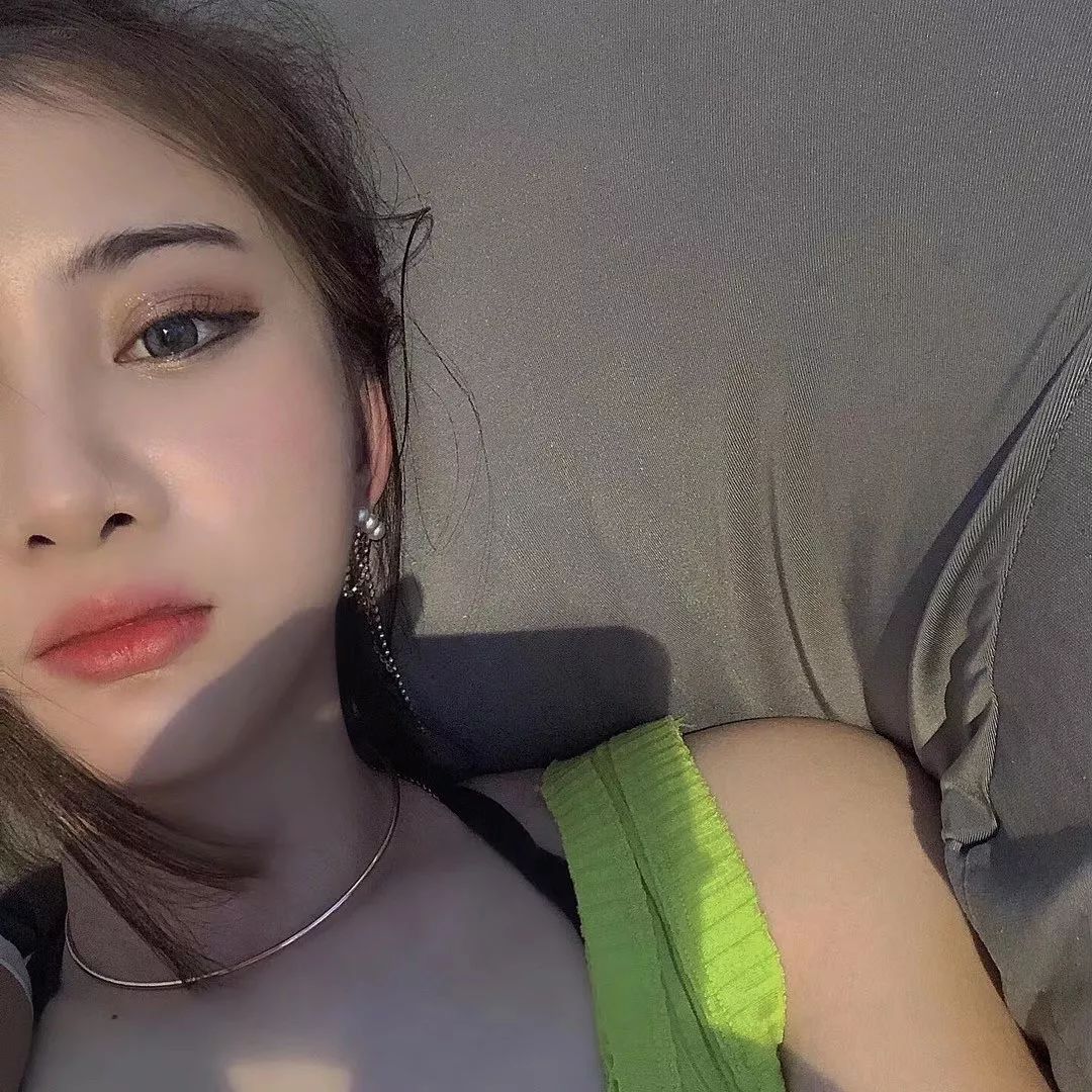 编辑部姐妹团讲解我的30套春夏灵魂穿搭