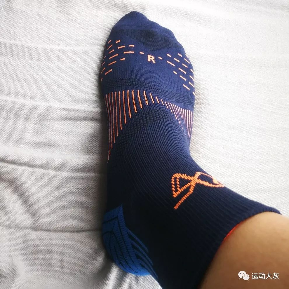 跑步袜测评排行,跑步压缩袜测评