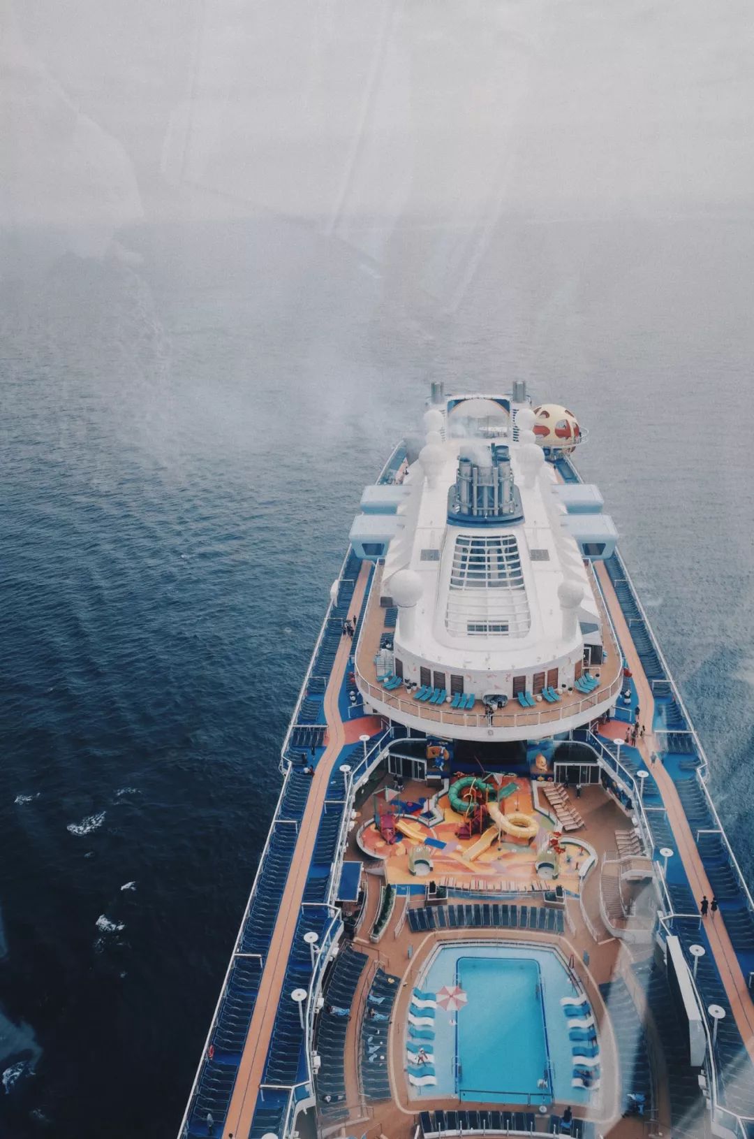 亚洲最大号游轮,亚洲最豪华游轮经过太平洋