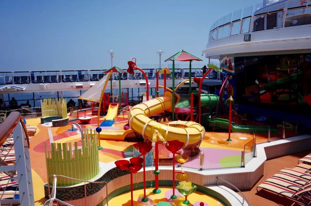 亚洲最大号游轮,亚洲最豪华游轮经过太平洋